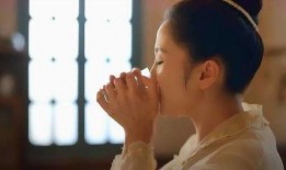 吃母乳看视频,宝宝看视频的温馨瞬间