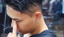 剪男士头发视频,跟随剪发视频教程，打造型男短发风采