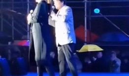 男女对唱视频,男女合唱视频浪漫回顾