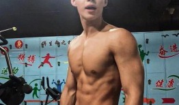 张艺兴露八块腹肌视频,八块腹肌引粉丝狂喜