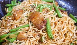 正宗豆角焖面做法视频,家常美味，一锅搞定