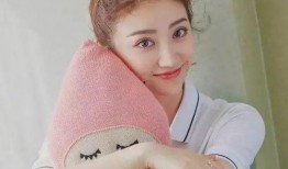 景成王萌订婚视频全集,浪漫瞬间，见证爱情升华