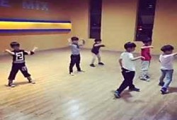 舞蹈视频男女,男女共舞演绎浪漫旋律