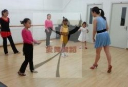 十八步舞教学视频,轻松掌握古典舞步精髓