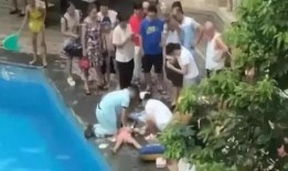 溺水小视频,揭秘溺水小视频背后的生死较量