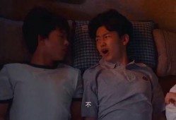 女生欺负男生视频,女生群体对男生的无情欺凌