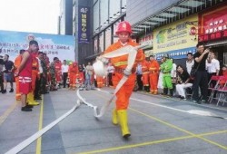 一人两盘水带连接视频,高效便捷的消防实战操作