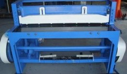 小型电动剪板机视频,小型剪板机操作技巧解析