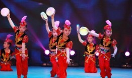 舞起幸福鼓舞蹈视频,共谱欢乐篇章