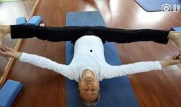 男生劈叉痛苦视频,男生劈叉痛苦瞬间，挑战人体极限的勇气与坚持