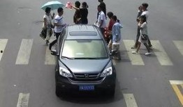 郯城邳州砸车视频,冲突升级，社会关注焦点