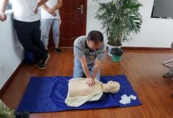 溺水心肺复苏操作视频,心肺复苏操作视频详解