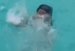 溺水小视频,揭秘溺水小视频背后的生死较量