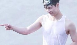 张艺兴露八块腹肌视频,八块腹肌引粉丝狂喜