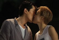 容祖儿与胡歌吻戏视频,浪漫瞬间引网友热议